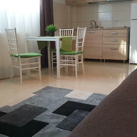 Alla Fundeni Lejlighed